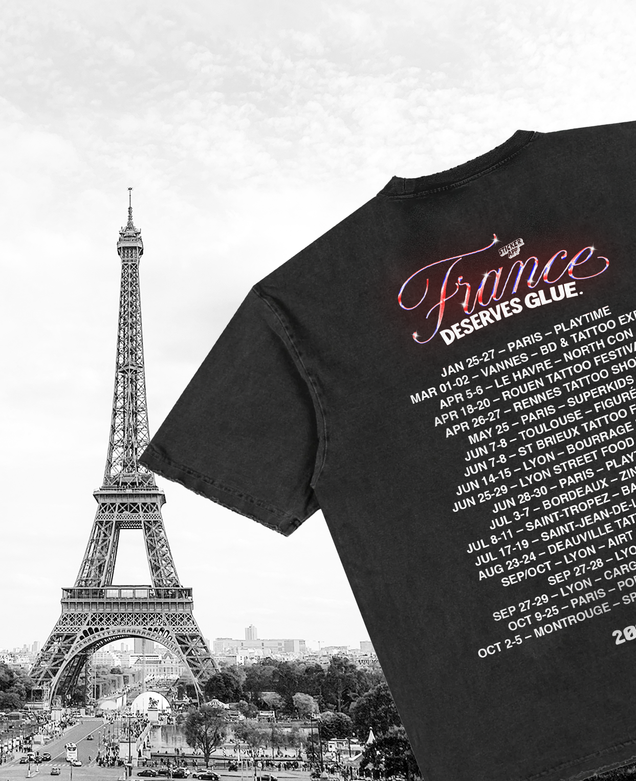 エッフェル塔と2025年のイベント日程入りの黒い「France Deserves Glue」ツアーTシャツ(モバイル版)